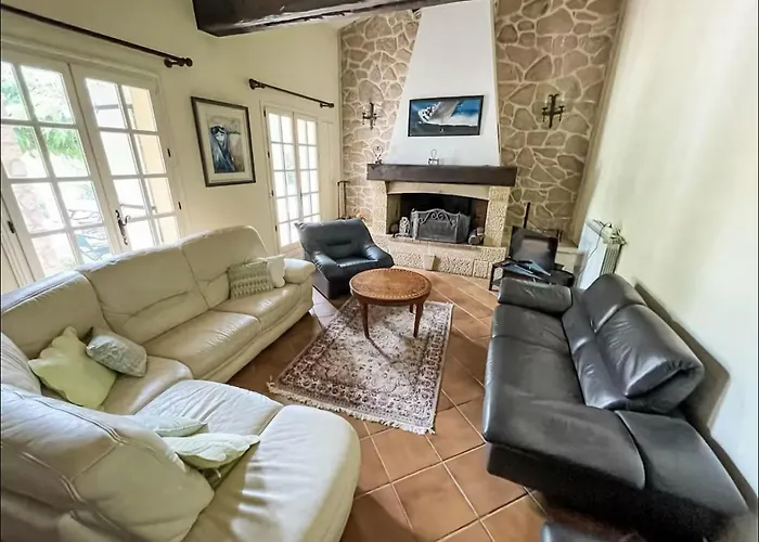 Vila La Bastide De Nîmes